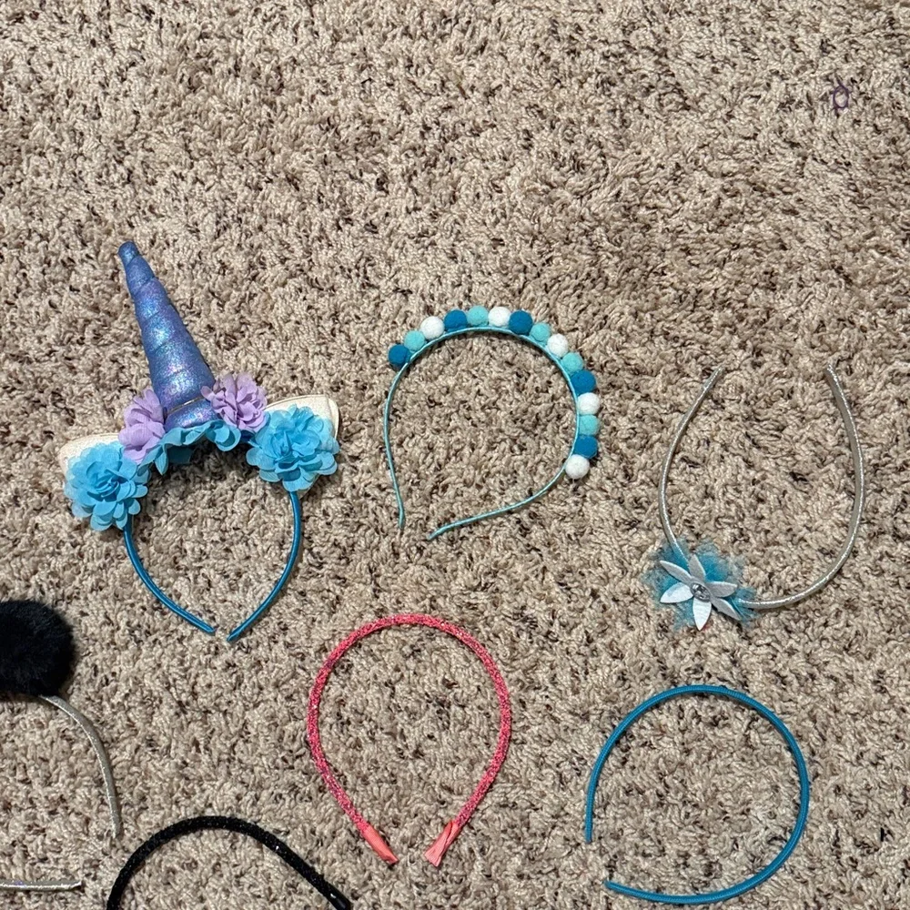Girls bundle of 14 headbands the plain two pinks and black are glitter